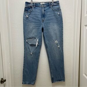 Abercrombie & Fitch The 90s Straight Ultra High Rise Jeans Size 33 / 16L